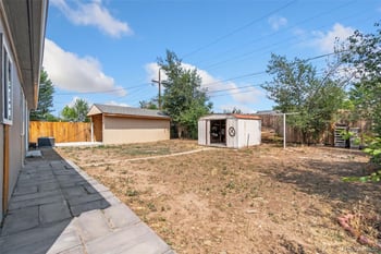 886 Kingston St, Aurora, CO 80010