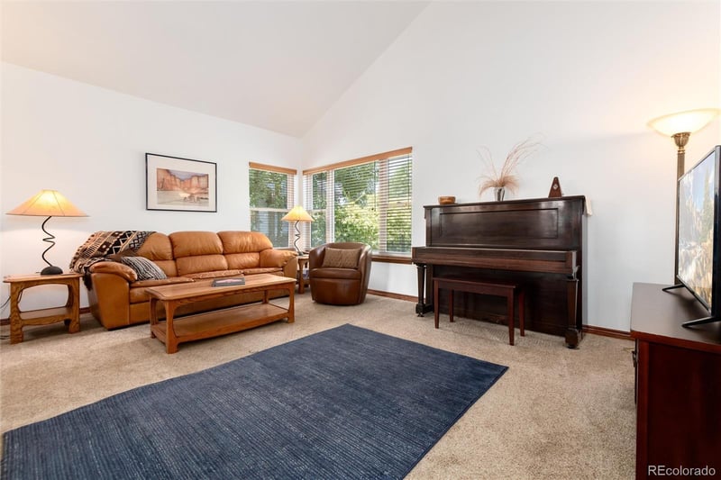18396 Berry Dr, Centennial, CO 80015