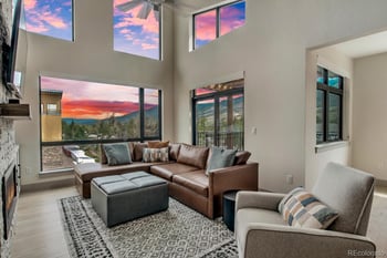 37 W 4th St #301E, Silverthorne, CO 80498