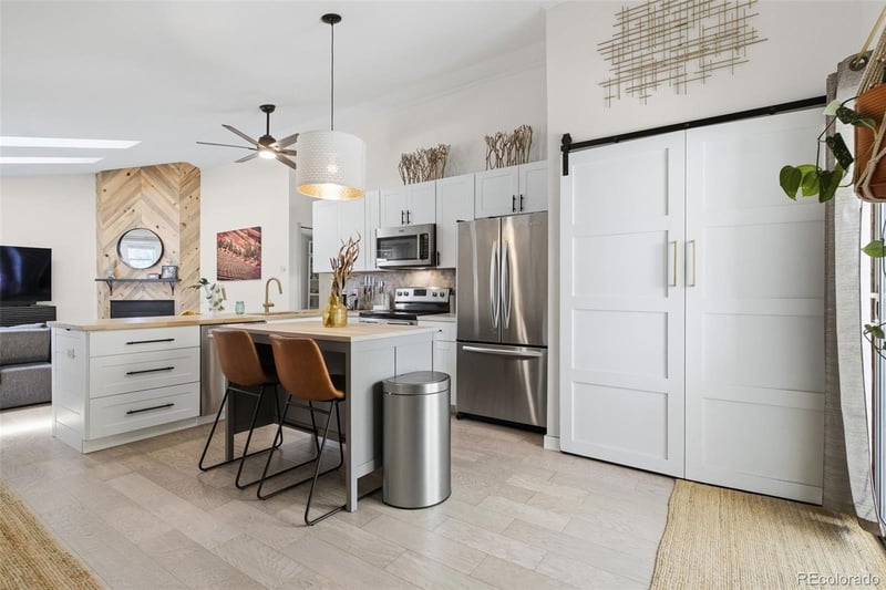 9574 W Elmhurst Pl, Littleton, CO 80128