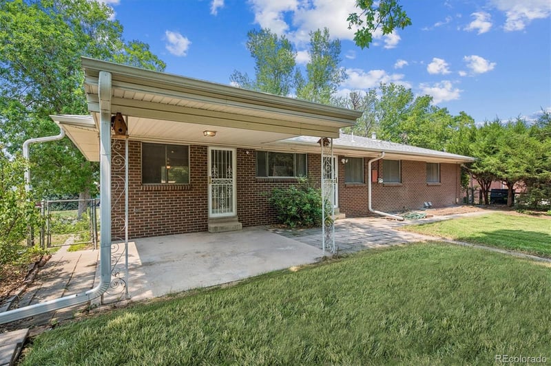 6408 Acoma St, Littleton, CO 80120