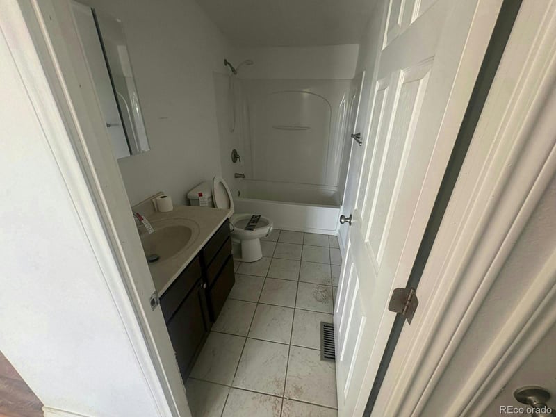 823 7th St, Hugo, CO 80821