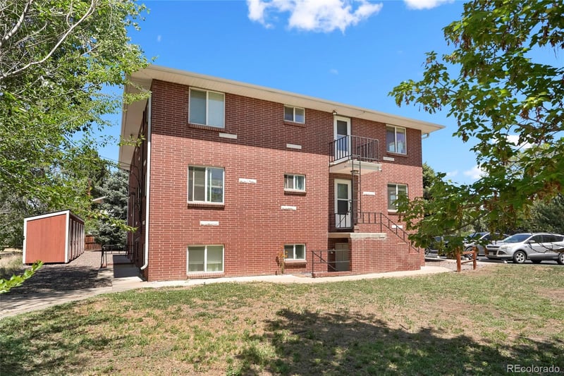 5955 Yukon St, Arvada, CO 80004