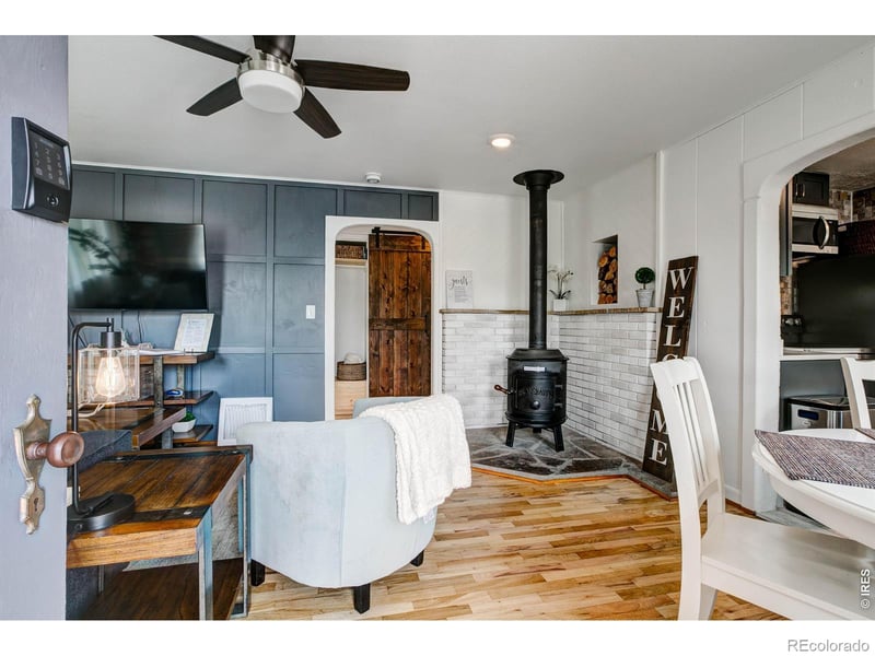 525 9th St, Loveland, CO 80537