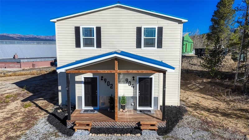 902 6th St, Leadville, CO 80461