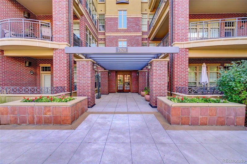 7820 Inverness Blvd #111, Englewood, CO 80112