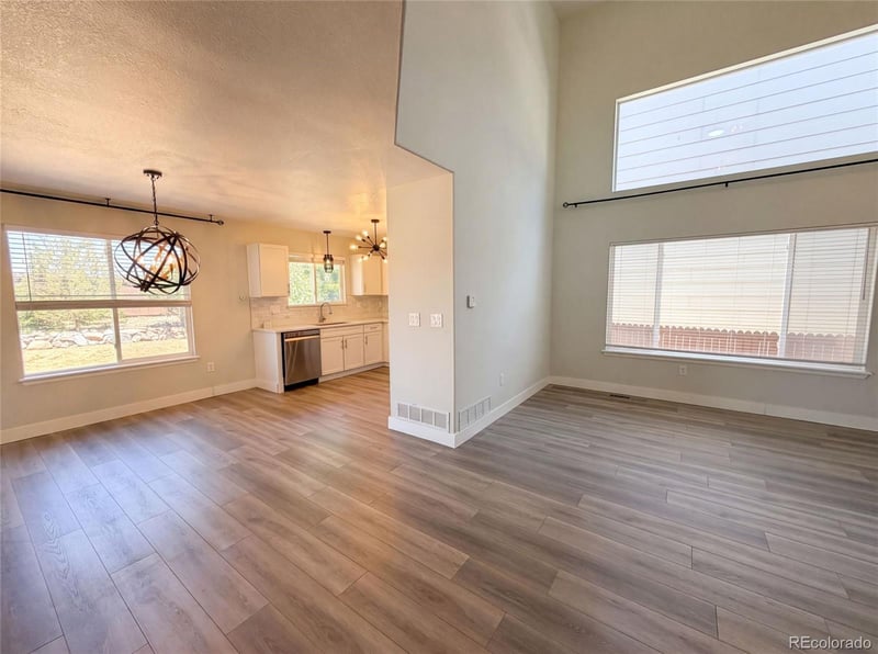 9379 Ute Dr, Littleton, CO 80128