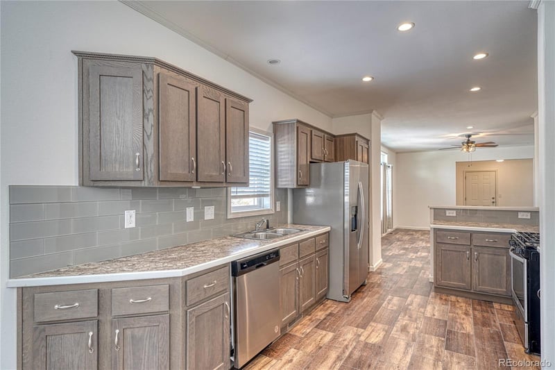 904 6th St, Leadville, CO 80461