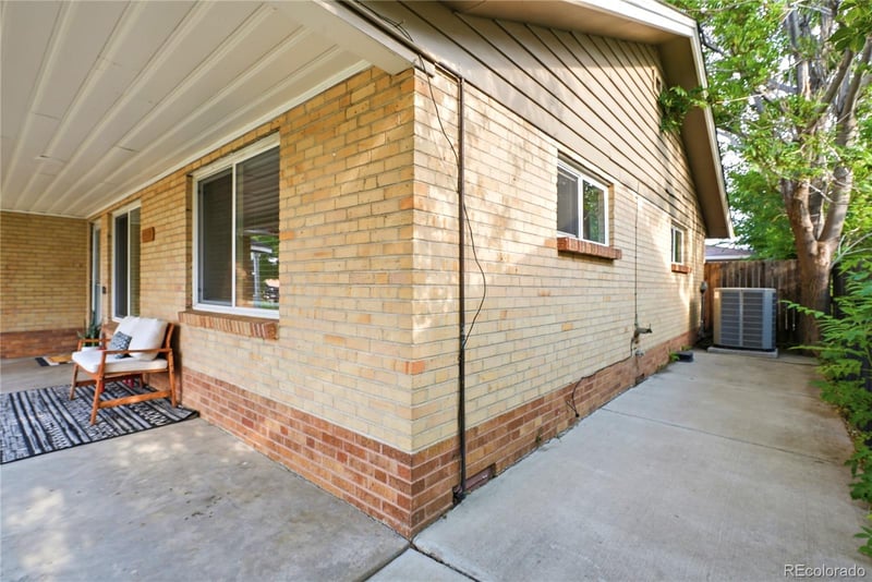 5520 Thrill Pl, Denver, CO 80207