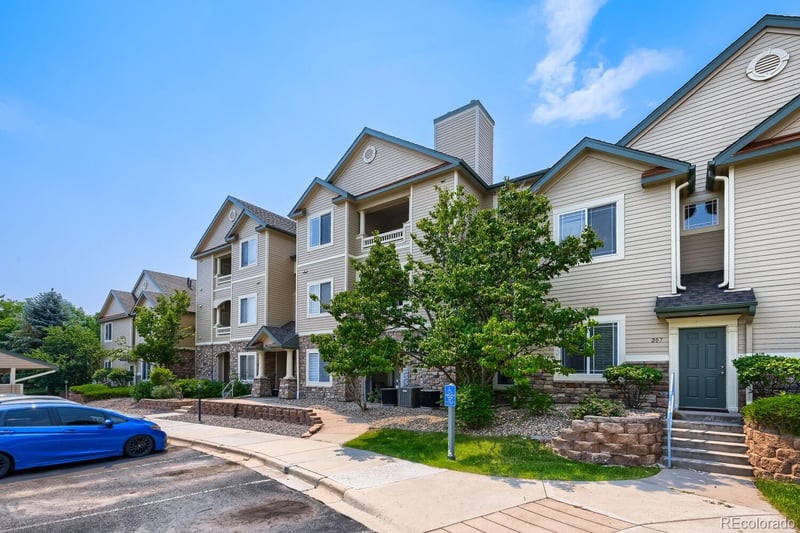 8358 Independence Cir #105, Littleton, CO 80128