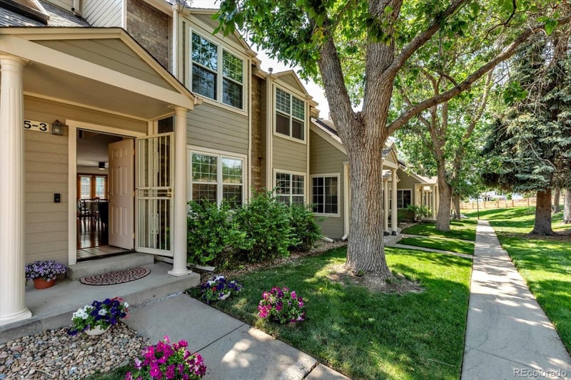 1818 Quebec Way #B15-3, Denver, CO 80231