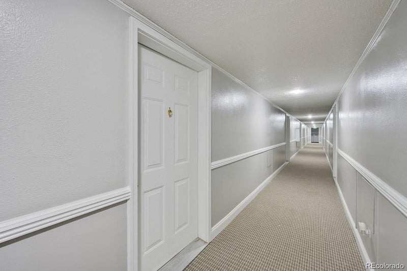 1064 Chambers Ct #201, Aurora, CO 80011