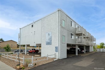 1064 Chambers Ct #201, Aurora, CO 80011