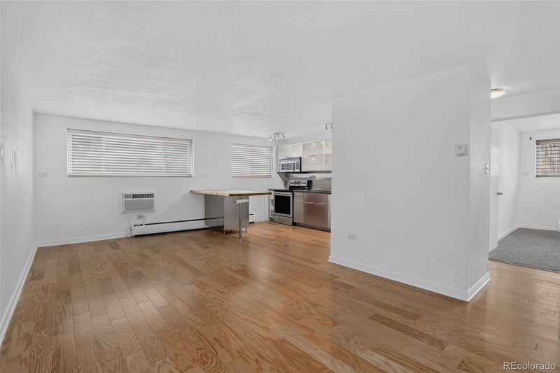 75 Emerson St #106, Denver, CO 80218