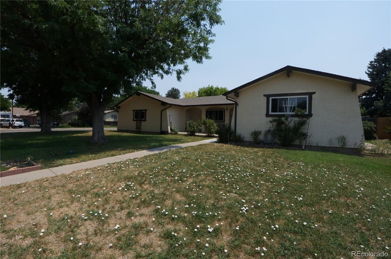 2 Verdosa Dr, Pueblo, CO 81005