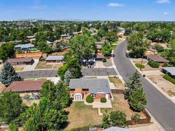 400 Leo Ln, Denver, CO 80260