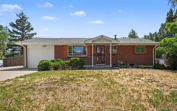 400 Leo Ln, Denver, CO 80260