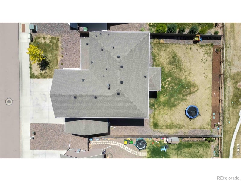 914 Charlton Dr, Windsor, CO 80550