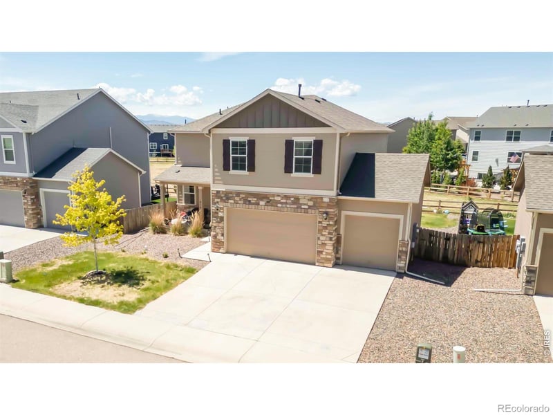 914 Charlton Dr, Windsor, CO 80550