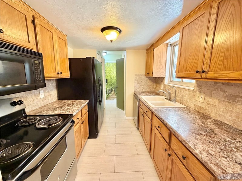 10557 Quail St, Broomfield, CO 80021