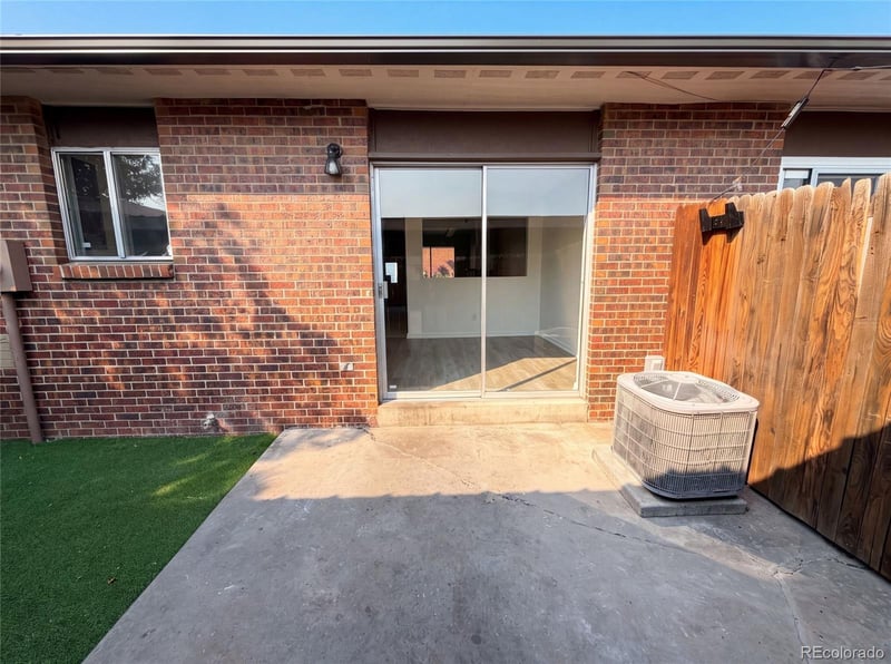7141 Webster St, Littleton, CO 80128