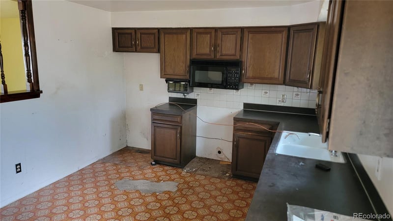 8443 Gray Ct, Arvada, CO 80003