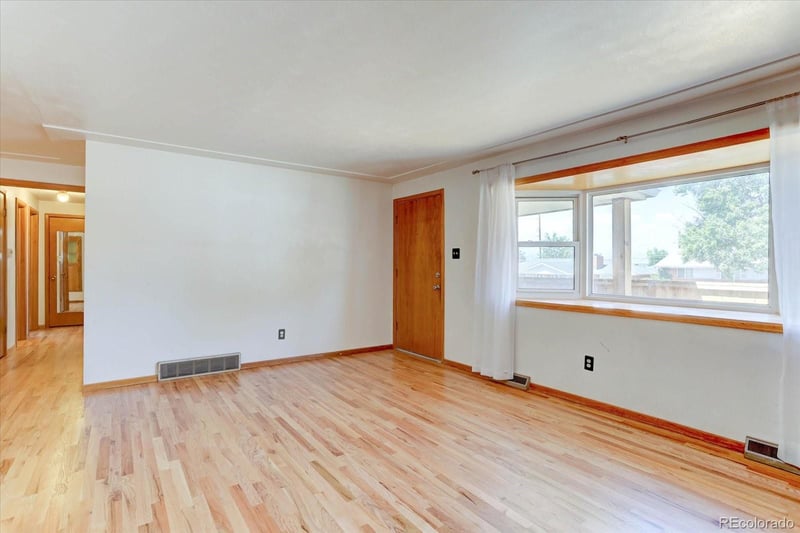 8816 Oakwood St, Westminster, CO 80031