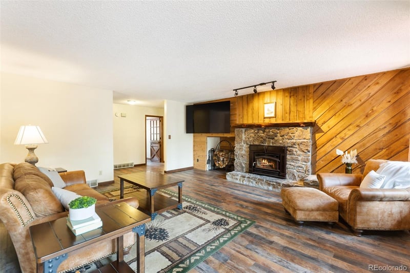 723 Pine St, Woodland Park, CO 80863
