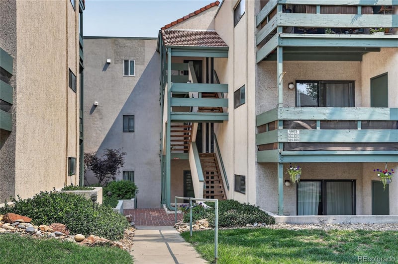 7740 W 35th Ave #302, Wheat Ridge, CO 80033