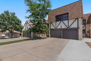 4250 S Olive St #109, Denver, CO 80237