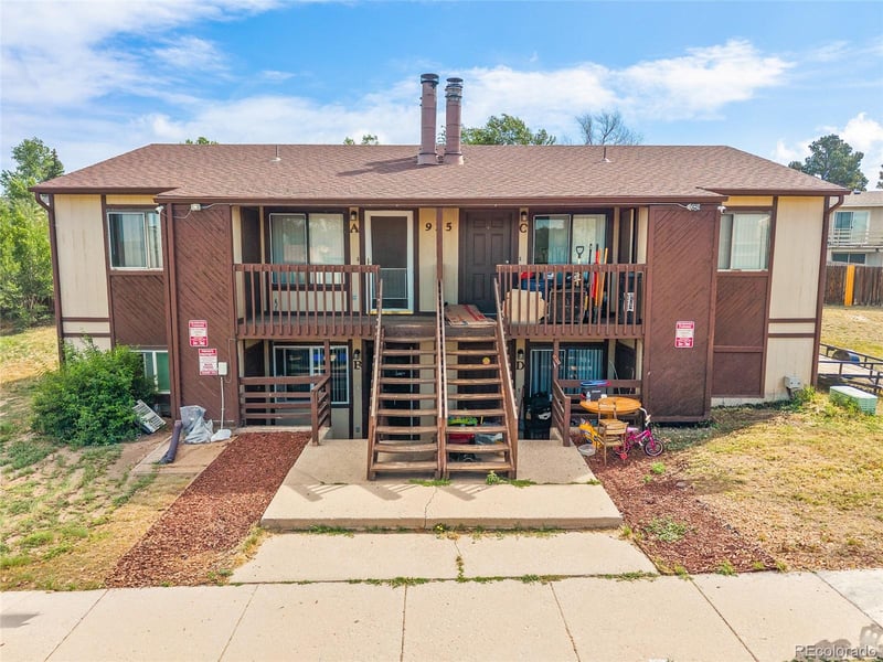 915 Hathaway Dr, Colorado Springs, CO 80915