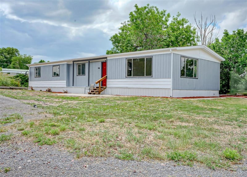 2765 Applewood Dr, Colorado City, CO 81019