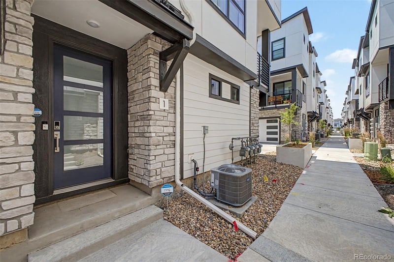 2046 Holly St #1, Denver, CO 80222
