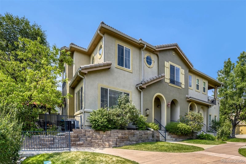 10122 Bluffmont Ln, Lone Tree, CO 80124