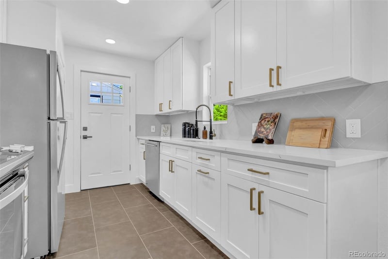828 Irving St, Denver, CO 80204