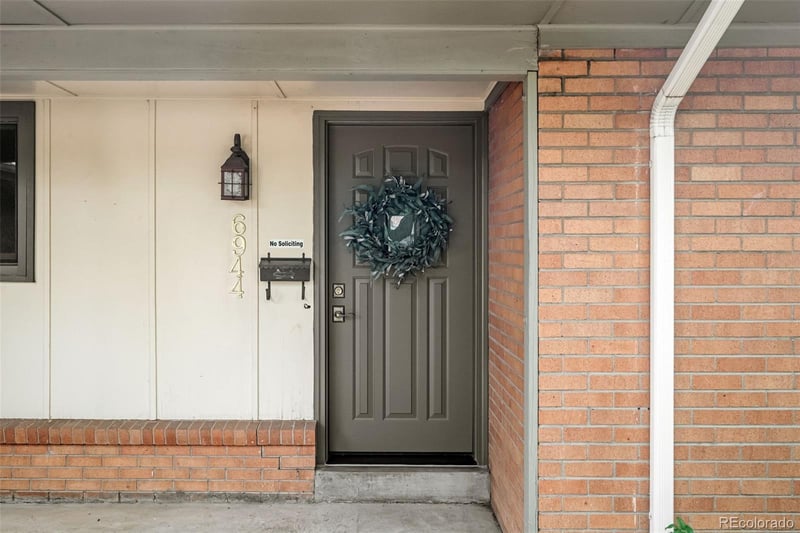 6944 S Lakeview St, Littleton, CO 80120