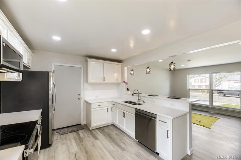 1026 Mobile St, Aurora, CO 80011