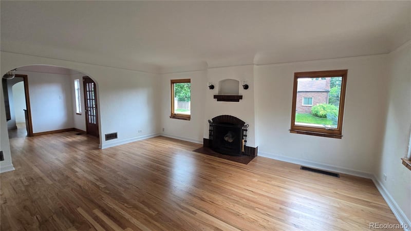 1200 Hudson St, Denver, CO 80220