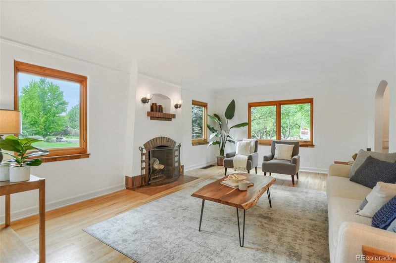 1200 Hudson St, Denver, CO 80220