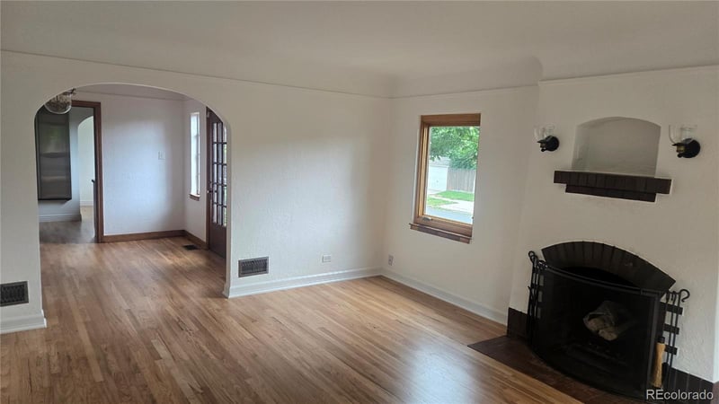 1200 Hudson St, Denver, CO 80220