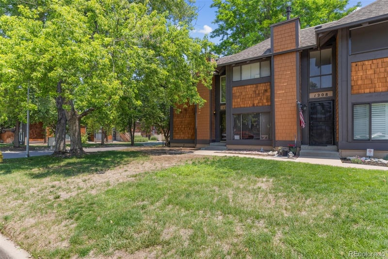 1206 Dillon Way, Aurora, CO 80012