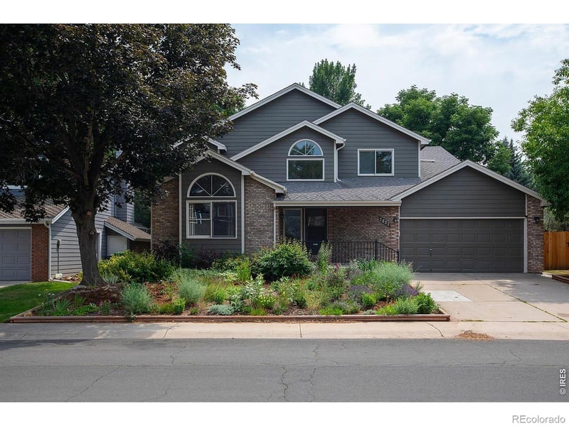 2827 Garrett Dr, Fort Collins, CO 80526