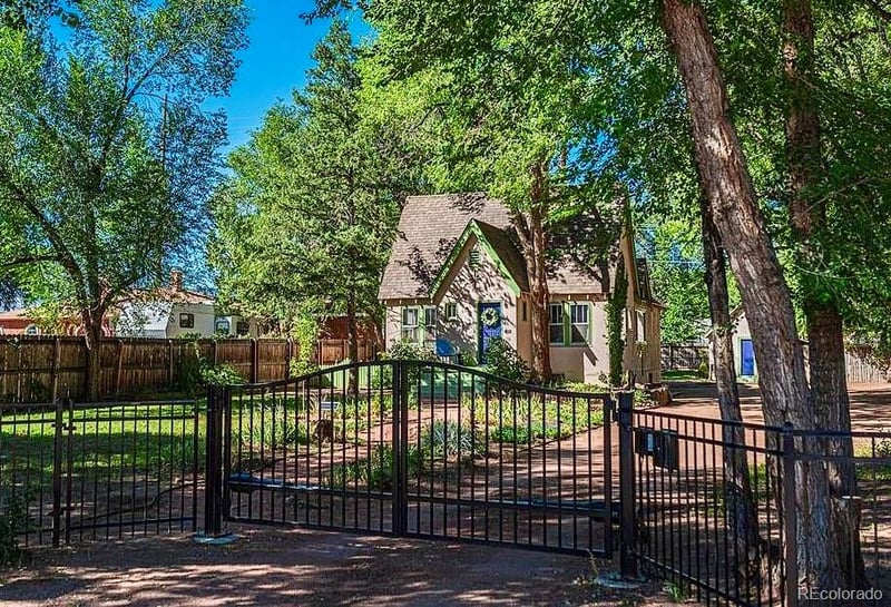 70 Cascade Ct, Colorado Springs, CO 80907