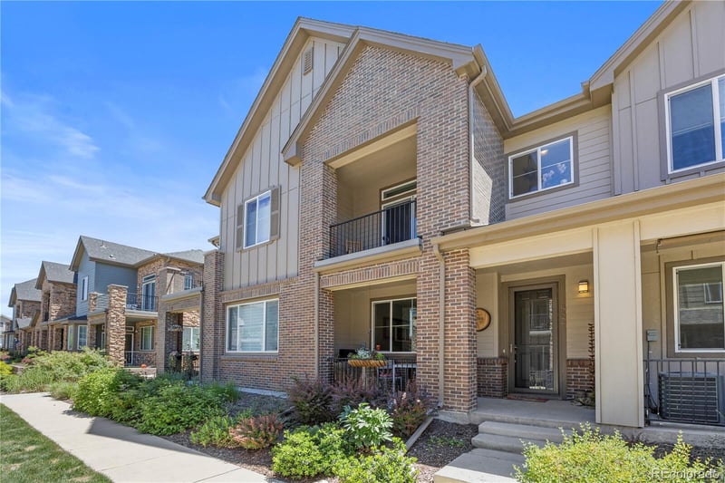 562 Dry Creek Pl, Littleton, CO 80122