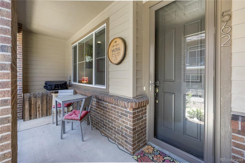 562 Dry Creek Pl, Littleton, CO 80122