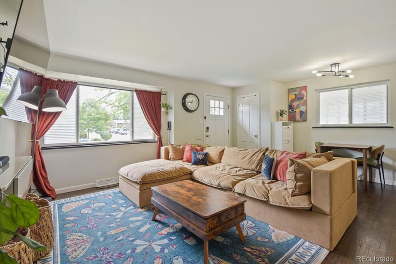 2555 Maplewood Ave, Littleton, CO 80121