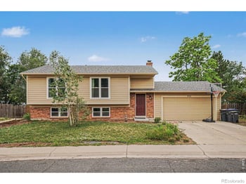 911 Harrison Dr, Lafayette, CO 80026