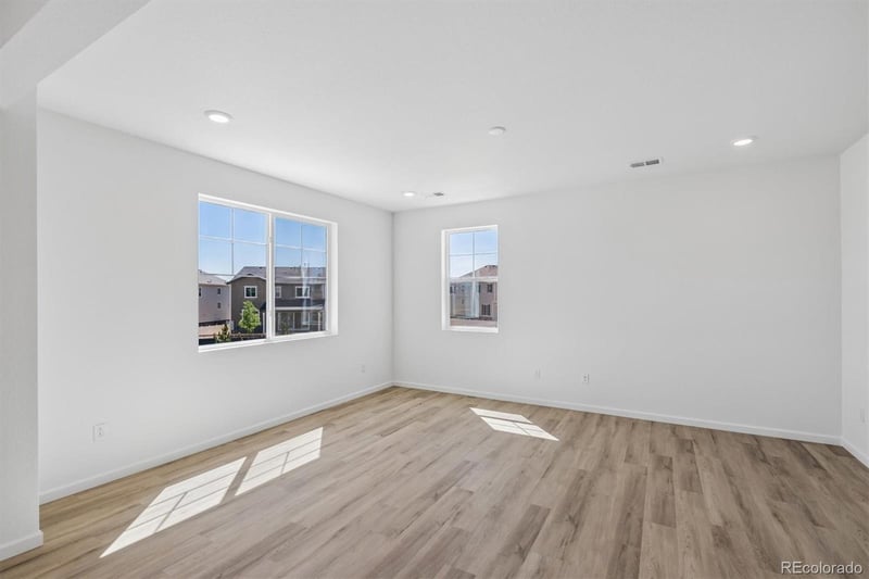 448 S Rifle St, Aurora, CO 80017