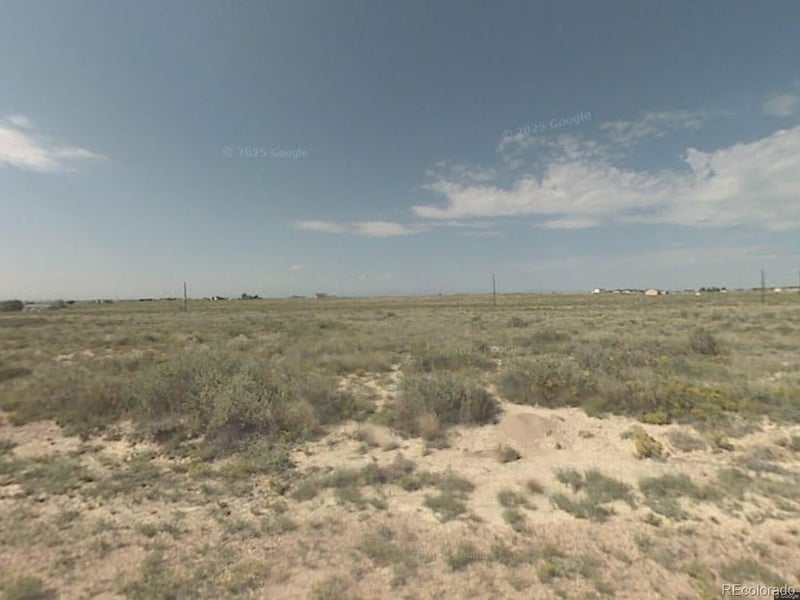 880 Loma Dr, Pueblo, CO 81007