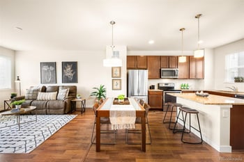 624 E Hinsdale Ave, Littleton, CO 80122